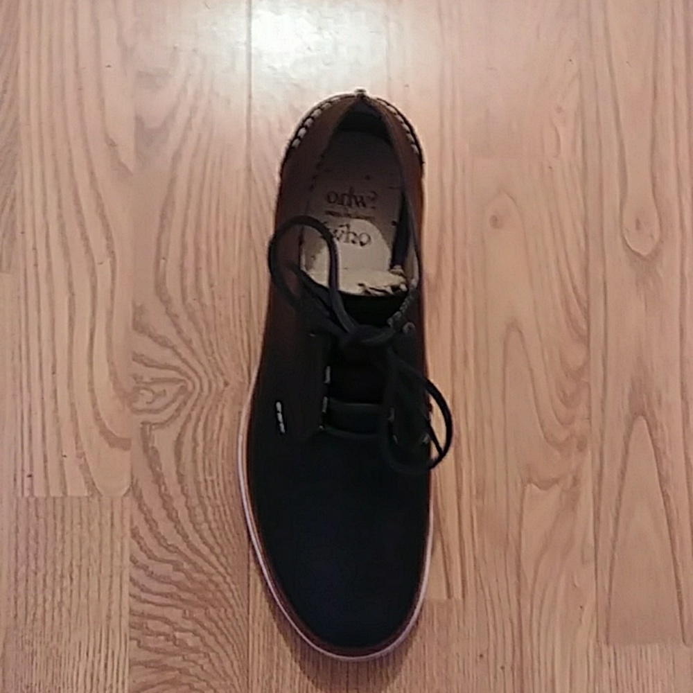 Shoe